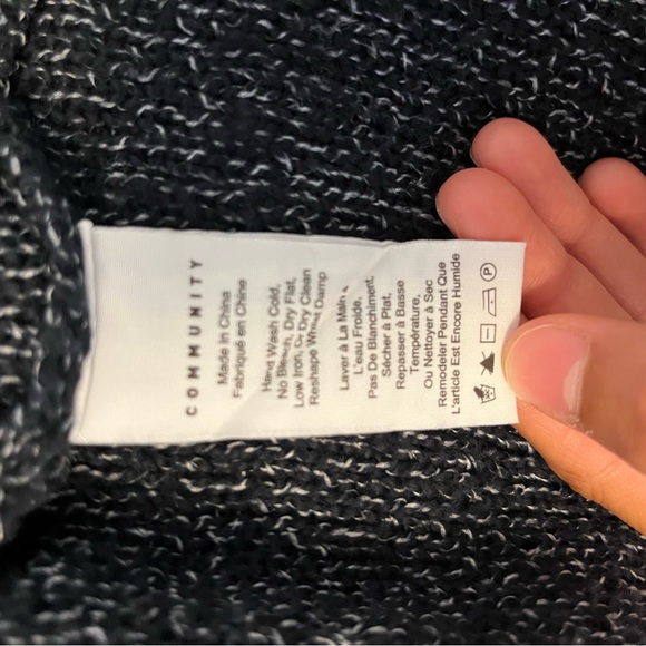 Long sleeveless knit cardigan - Picture 2 of 2